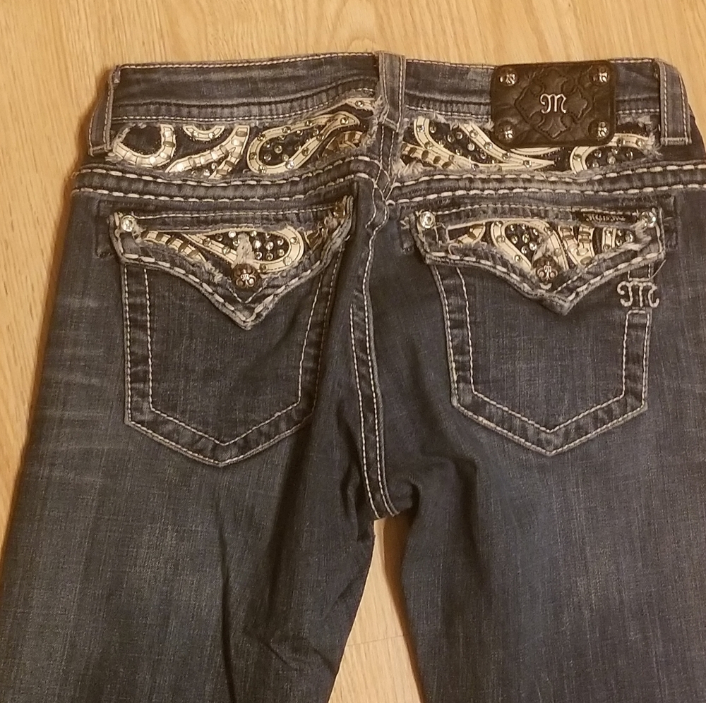 Miss Me Jean's Embellished   Studded Size 28